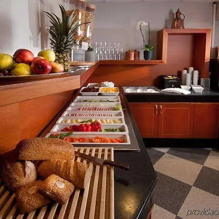 Scandic Hovik Oslo Hotel 3*